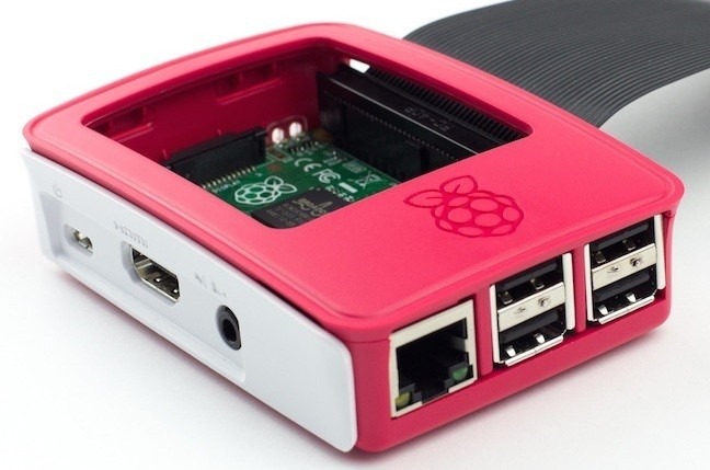 Raspberry Pi ha uno chassis ufficiale